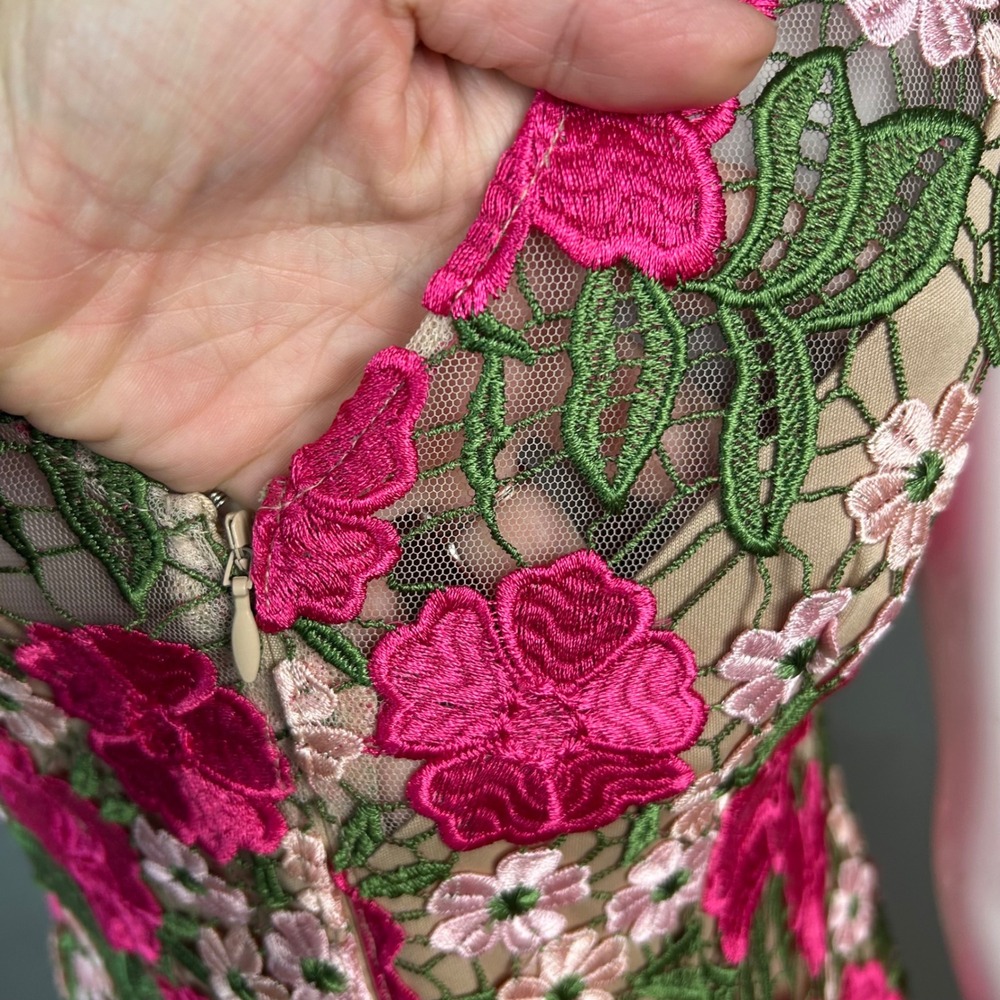 Xscape Floral Embroidered Sheath Dress Size 8 Lace wedding cocktail Formal - Picture 11 of 13
